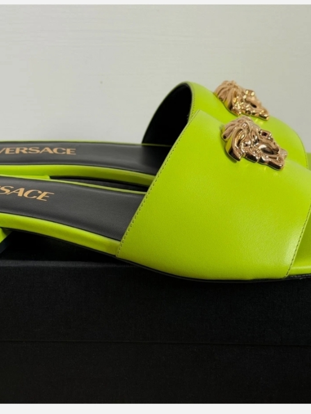 Autentic Versace Neon Yellow-Green Medusa Slide Mules - Picture 10 of 13
